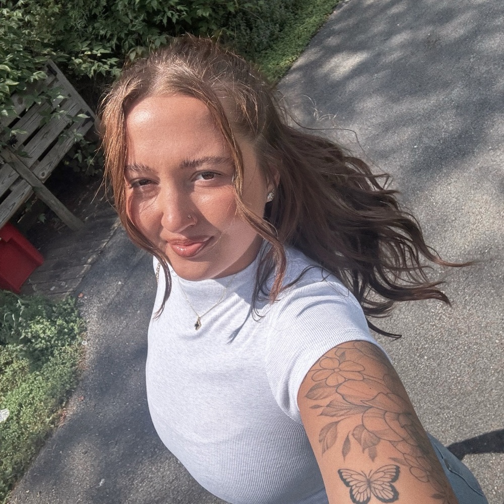 Meet your Posher, Alexandra